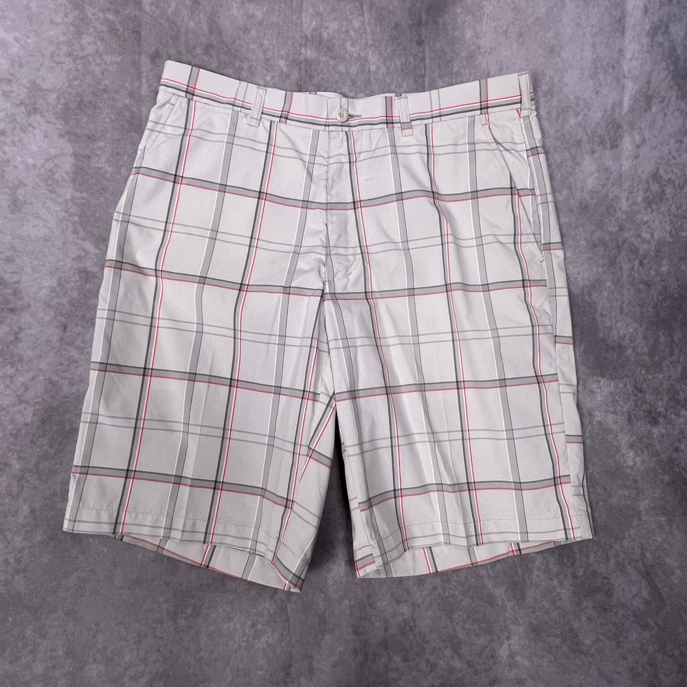 PGA TOUR Plaid Shorts Mens 34 Grey Red Golf Flat Front Excellent Condition